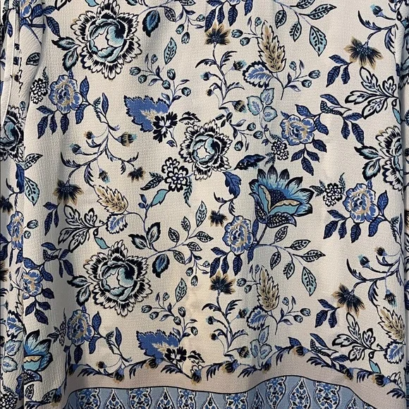 Fourteenth Place White Blue Floral Long Sleeve Blouse Cold Shoulder Size SP - Picture 4 of 7